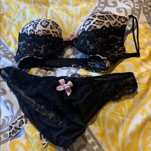 Bra and pantie matching set